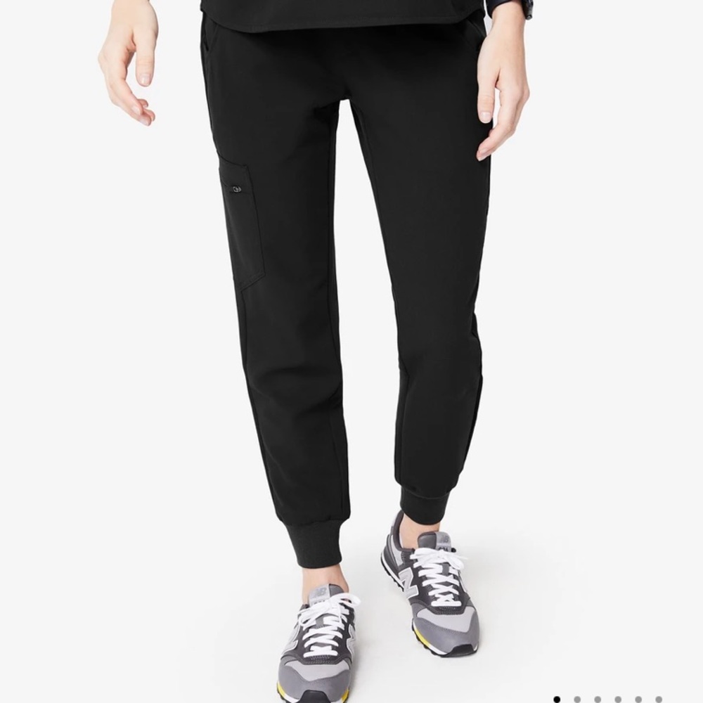 FIGS Zamora Jogger scrub pants - Picture 1 of 4